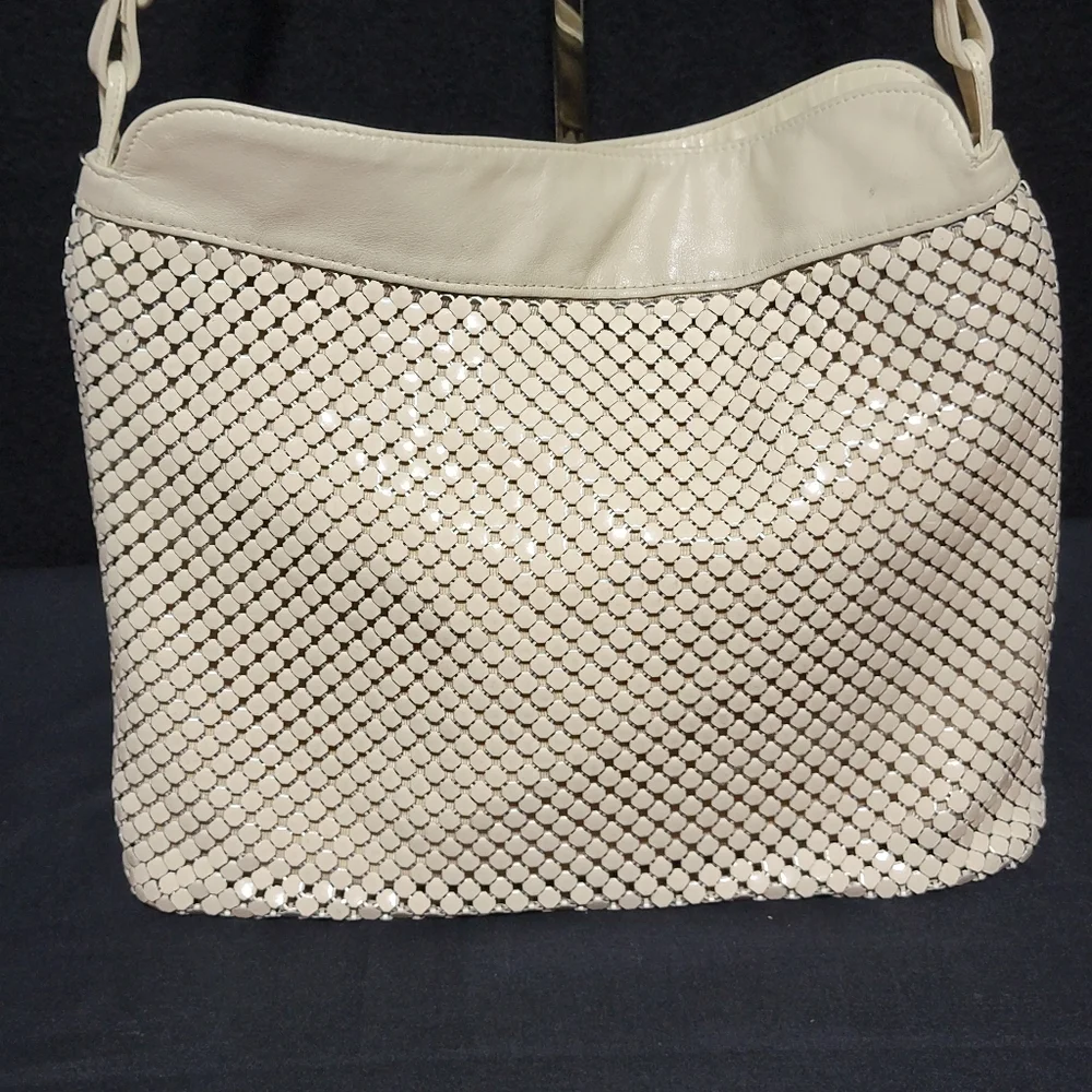VINTAGE Whiting & Davis Cream Metal Mesh w/ Leather Trim Shoulder Bag P193‎